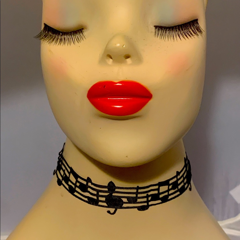 Music note chocker